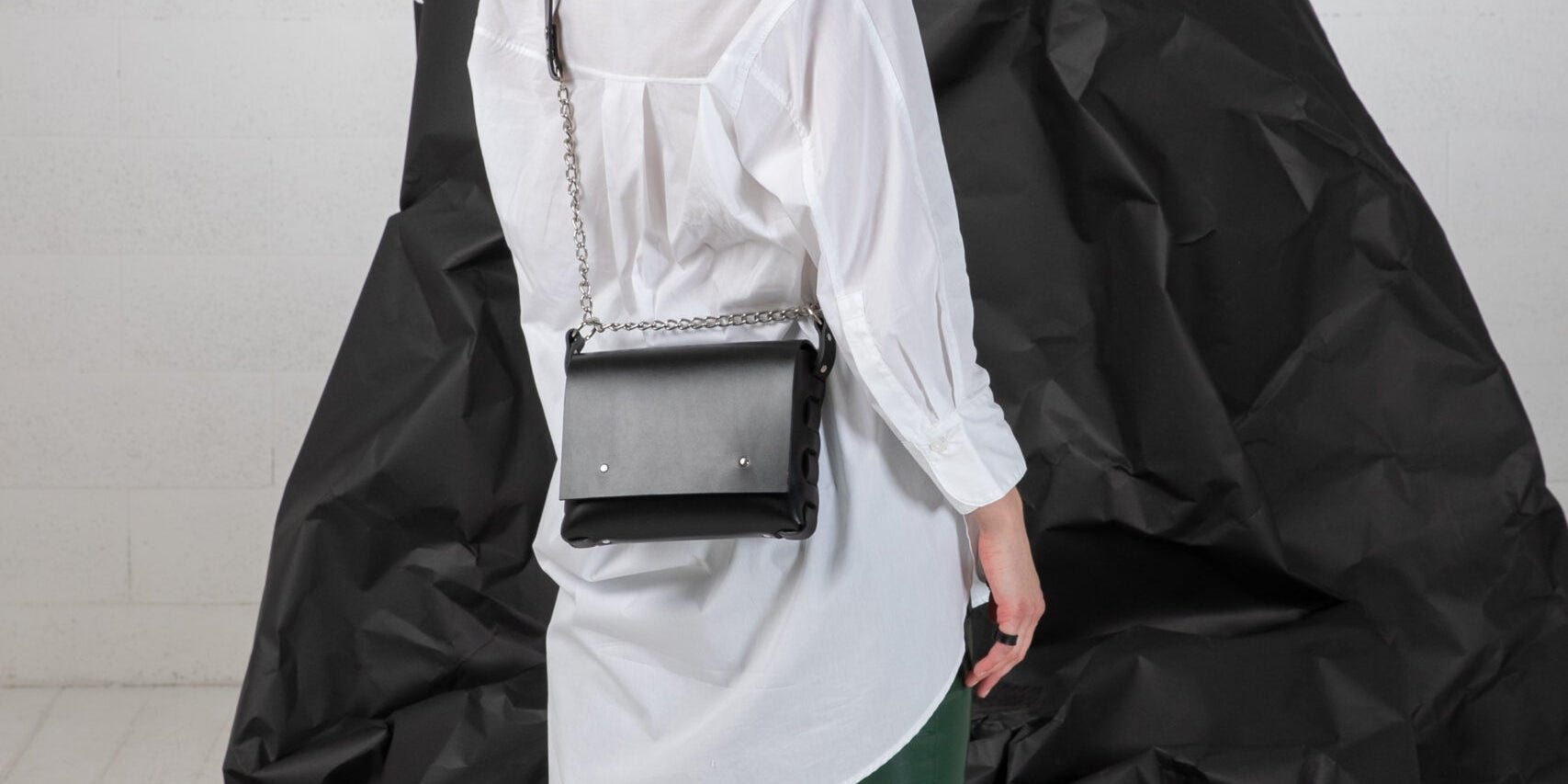 Crossbody Bag vs Shoulder Bag — Which One Actually Works for Daily Life