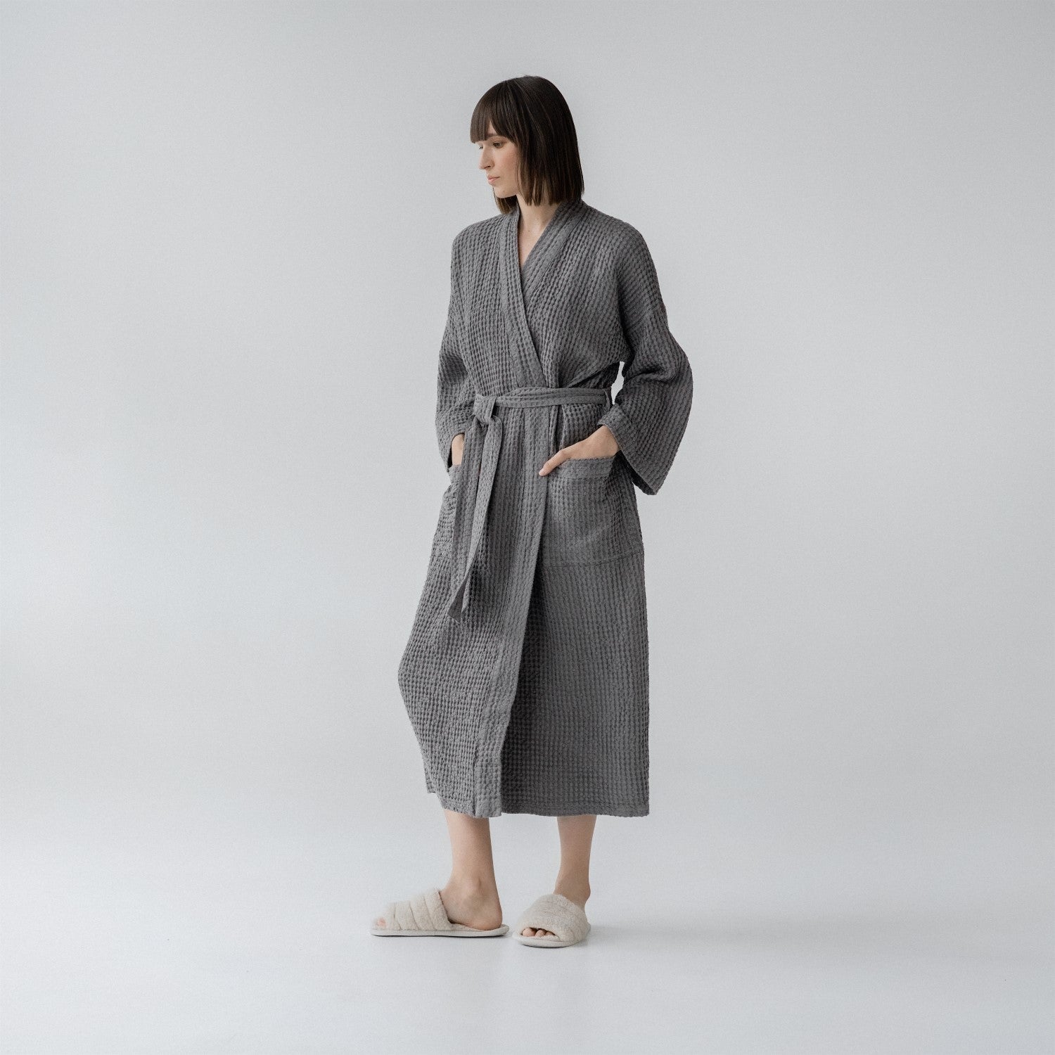 Waffle linen-cotton robe for before and after the sauna