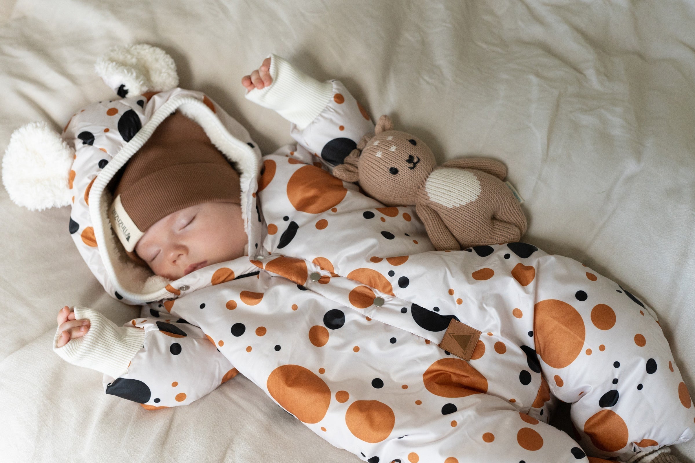Baby Jumpsuit Materials and Fit: What Actually Lasts
