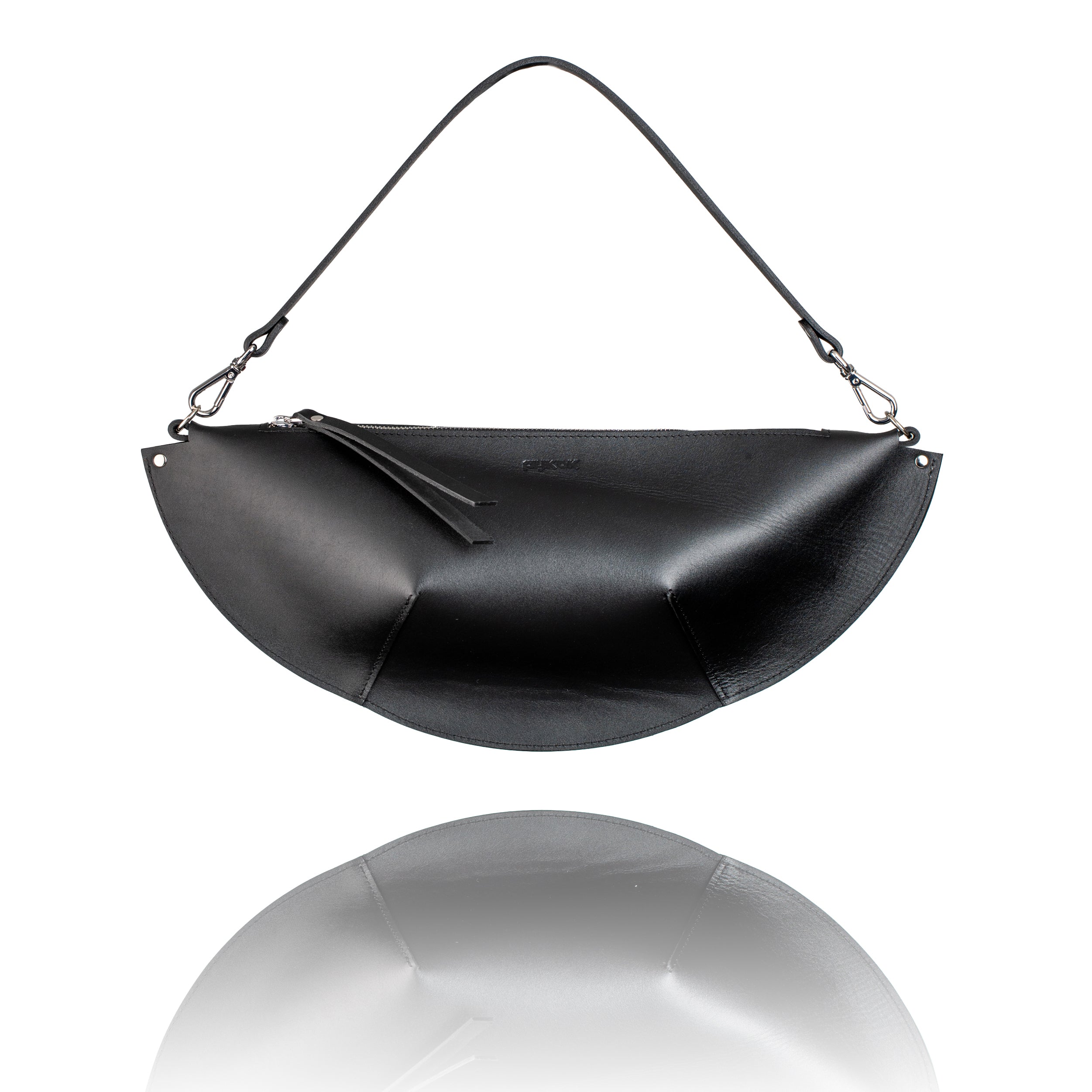 Leather handbag handmade in Lithuania — a Made in the EU example