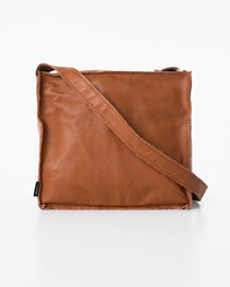 Folk 1 peanut leather shoulder bag by Trendbag, studio view