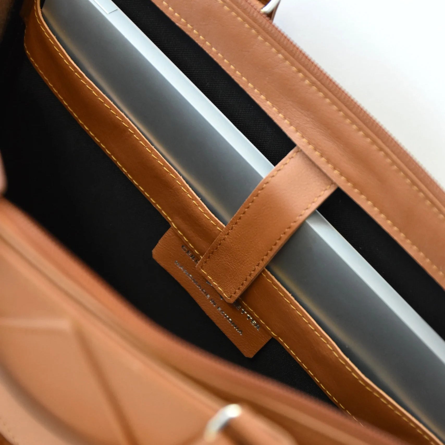 FACET handbag - Caramel Brown