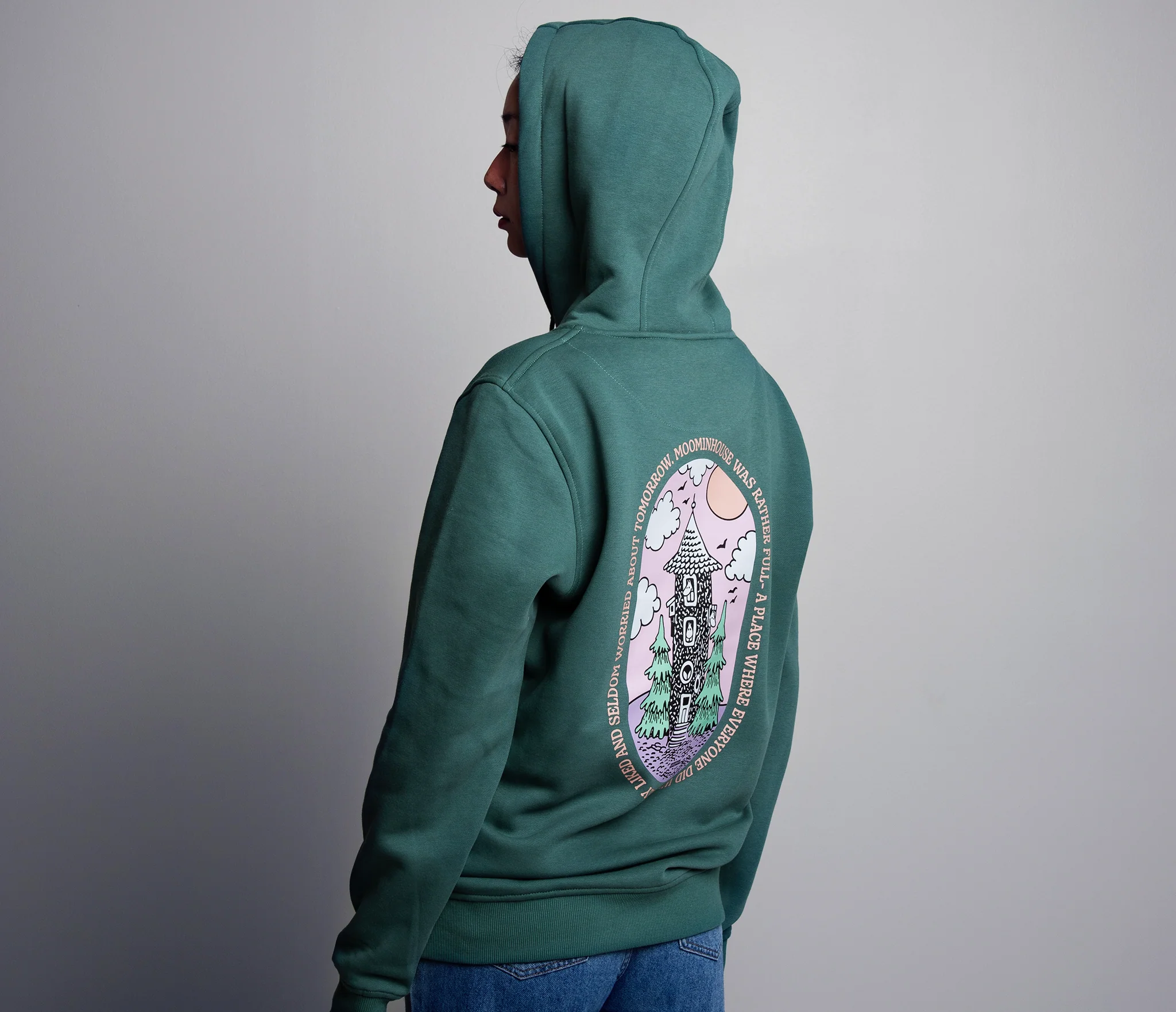 Moomin Unisex Hoodie Moominhouse Green, Premium Cotton - Snøluv
