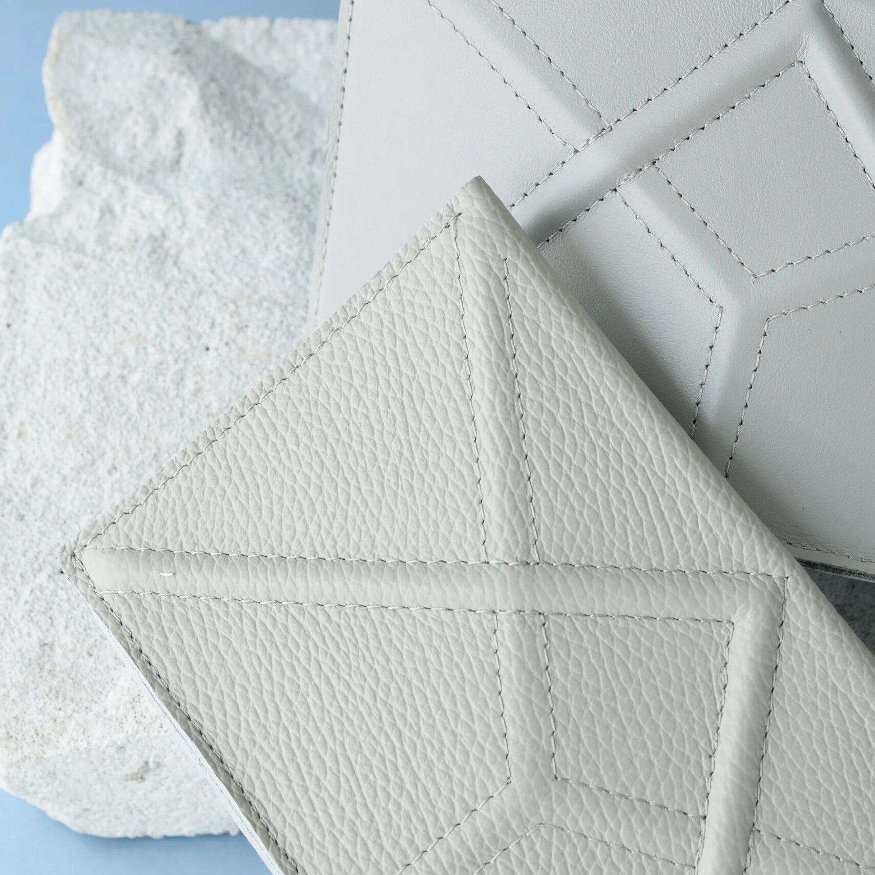 FACET Clutch - Light Grey