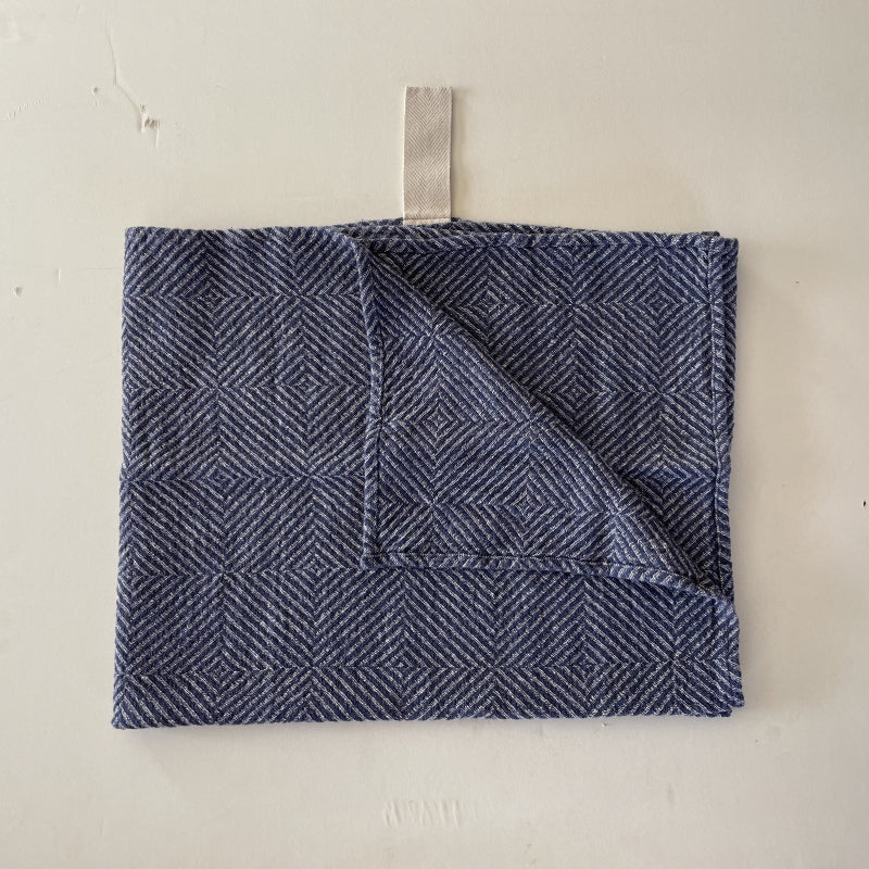 Blue herringbone linen towel, 70 × 140 cm, checkered herringbone weave