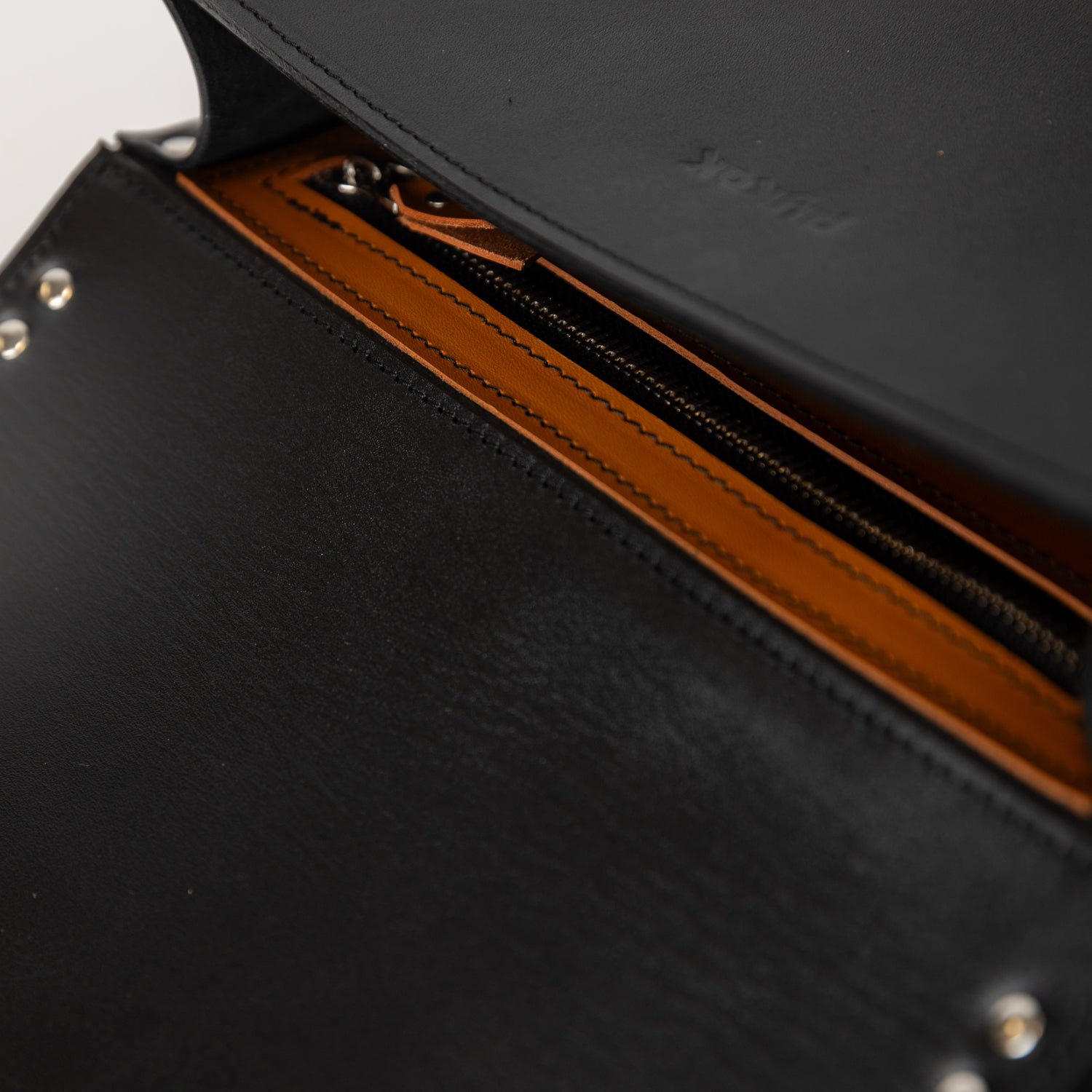 Leather Shoulder Bag Lila Maxi Handmade Design - Snøluv