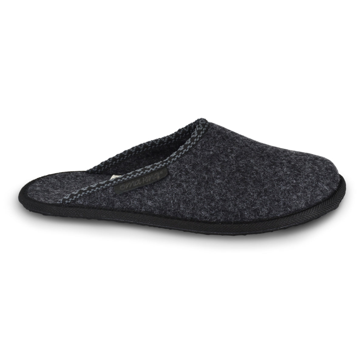 Mustja wool felt slippers in black by Omaking, handmade in Estonia